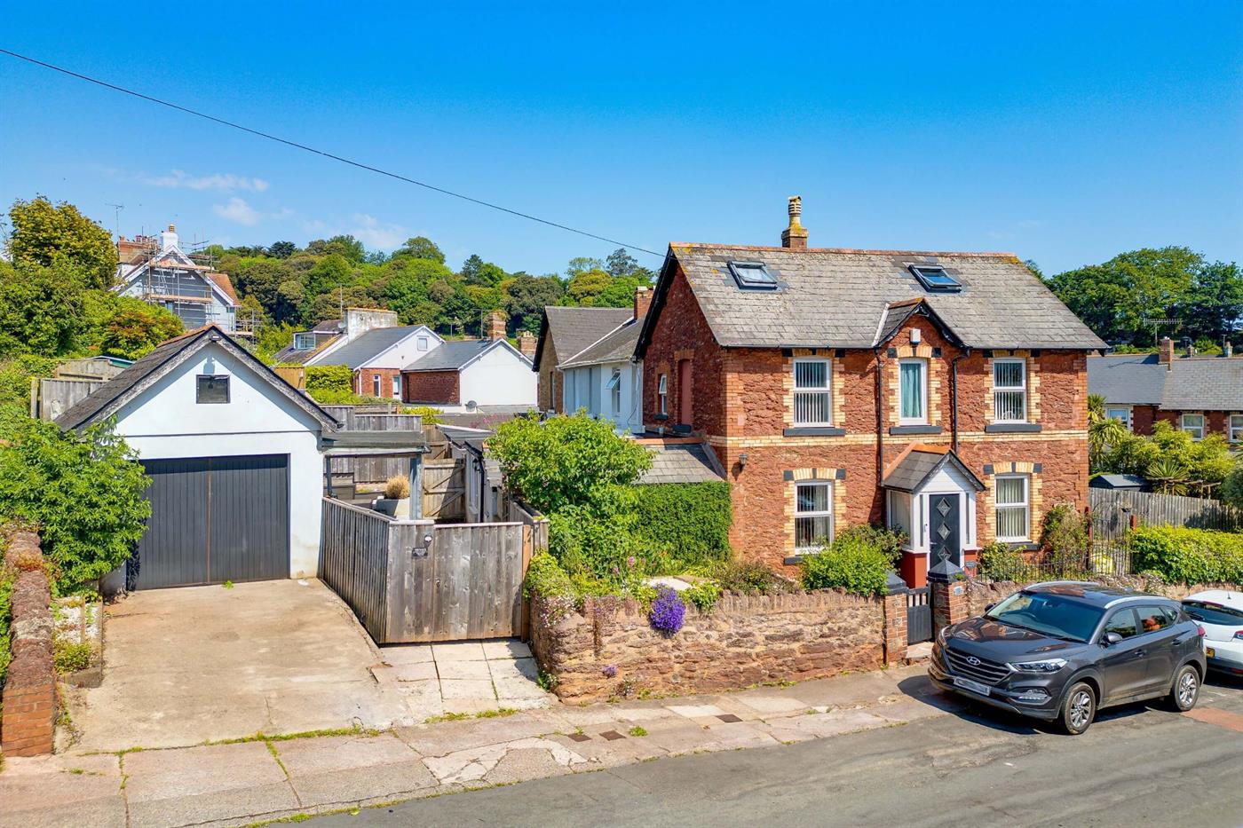 5 Bedroom End of Terrace House for Sale: Sherwell Hill, Chelston, Torquay, TQ2 6LU